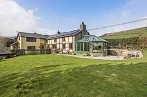 Ty Coch, Llawr-y-glyn, Caersws SY17 5RQ