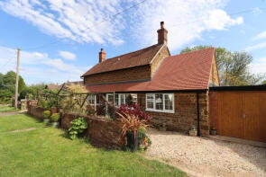 8 The Glen, Moreton Road, Daventry NN11 3PA