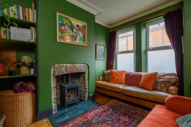 LIVING ROOOM 1