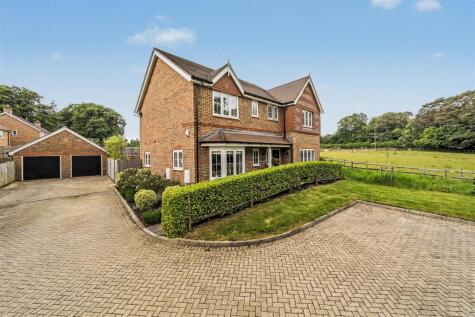 Tennyson Way, Grayshott