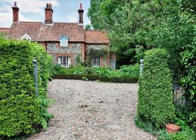 Yew Tree Cottage, The Street, King's Lynn PE32 2TH