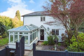 1 Lorrena, Broads Cottages, High Street, Burwash TN19 7EE