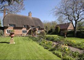 Three Roses Cottage, Hyde Road, Denchworth, Wantage OX12 0DX