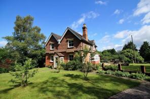 Crowshole Farmhouse, A272 Chithurst Lane To Fitzhall Road, Midhurst GU29 0JW