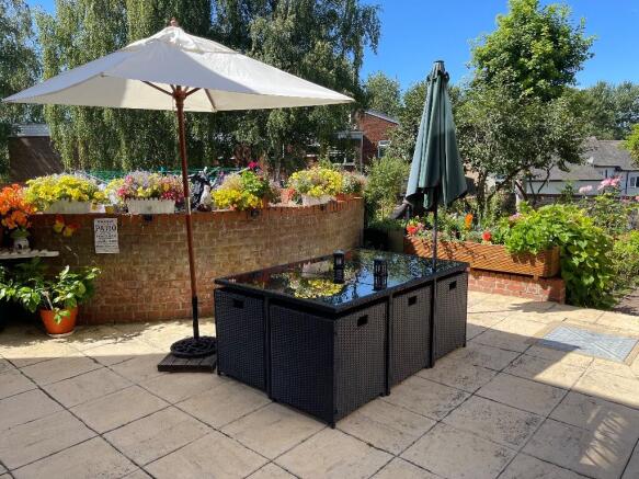 COMMUNAL PATIO AREA