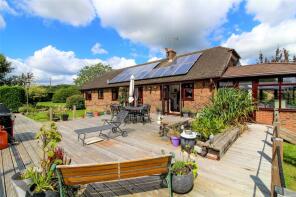 Sixacre Farm, Stane Street, Billingshurst RH14 9JR