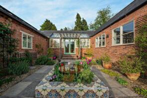 Horseshoe Barn, The Byways, Gaulby Lane, Leicester LE2 2FL