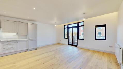 Northfield Avenue, London, W13