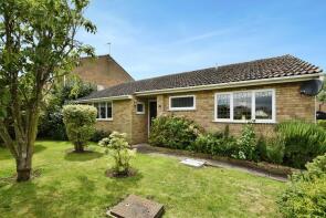 9, Lakeside Close, Perry PE28 0DX
