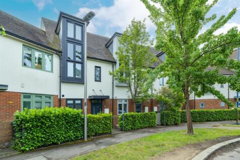 Shackerstone Close, Broughton, Milton Keynes