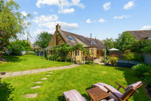 Brambles, Lower Street, Banbury OX15 0RH
