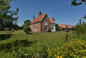 Dunnetts Farm, Heveningham Road, Halesworth IP19 0DB