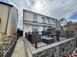 50, Collenna Road, Porth CF39 8EH