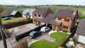 Quereda, Farm Road, Ruardean GL17 9XL