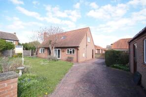 The Eaves, Owmby Cliff Road, Owmby-by-spital, Market Rasen LN8 2HL