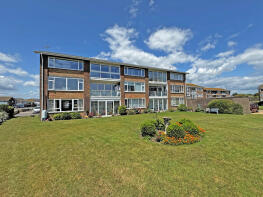 4, Kings Court, Beach Green, Shoreham-by-sea BN43 5YD