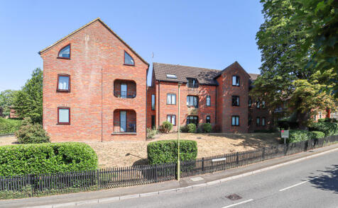 Hollybush Lane, Harpenden, AL5