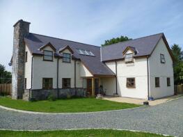 Caer Felin, Capel Coch, Llangefni LL77 7UR