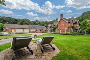 Tixall Grange, Tixall Village Road, Tixall, Stafford ST18 0XT
