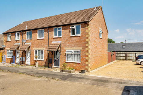 Bakers Field, Lyneham, SN15