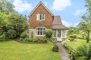 Meadow Cottage, Lower Lodge Road, Haslemere GU27 3NG