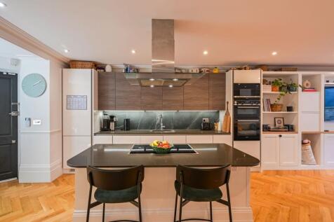 Grosvenor Avenue, Highbury and Islington, London, N5