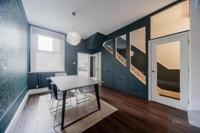 3 Bedroom Terraced for Rent