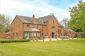 The Stables, Access Road To Holmwood, Burton, Wrexham LL12 0HU