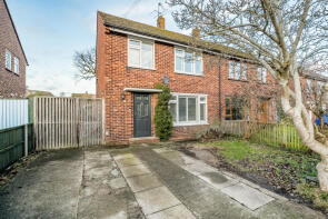 5, Turfhouse Lane, Chobham, Woking GU24 8LL