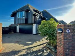 15, White Heather Court, Hythe Marina Village, Southampton SO45 6DT