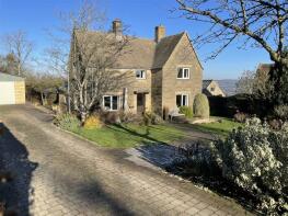 Manor Cottage, 400676 Barn House To South Terrace Clapton-on-the-hill, Cheltenham GL54 2LG