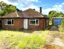 Bagatelle, Spray Lane, Southend, Brightwalton RG20 7BE
