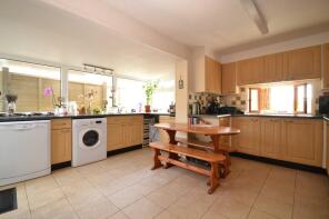 Quoins, New Road, Newport PO30 4LT