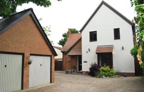 Greenfields, Daw Street, Halstead CO9 4BY