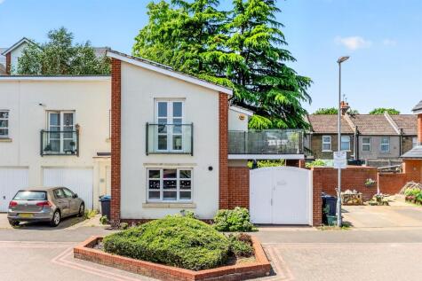 Hay Drive, Mitcham