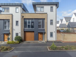 11, Lodge Vale, Springfield, Chelmsford CM1 6AX