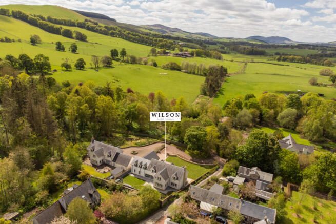 Luxury home located in the most beautiful and idy