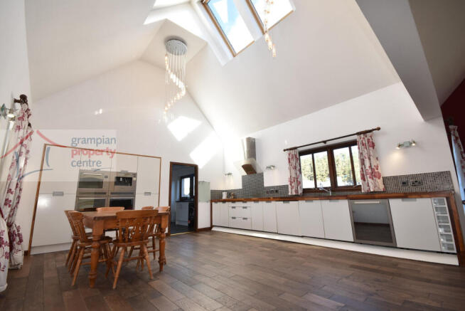 Kitchen .JPG