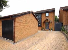 15, Stanley Gardens, Bristol BS30 9PZ