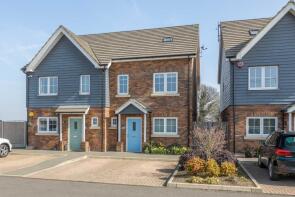 3, Farrier Heights, Hitchin SG4 7BJ