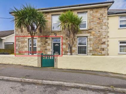 Queensway, Hayle - immaculately presented
