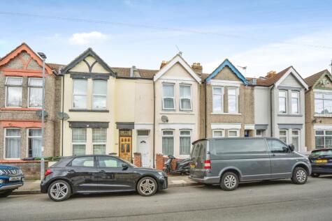 Glasgow Road, Southsea, Hampshire, PO4
