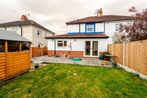 10, Brookside, Collingham, Wetherby LS22 5AN