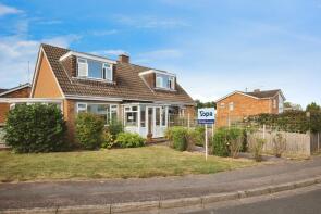 18, Brackendale Drive, Rugby CV23 8TJ