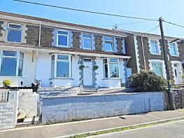 7, Graig Avenue, Graig, Pontypridd CF37 1LU