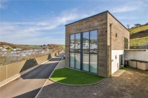 4, Beachdown, Road From Bowling Green Cross To Challaborough Sea Front, Kingsbridge TQ7 4JB