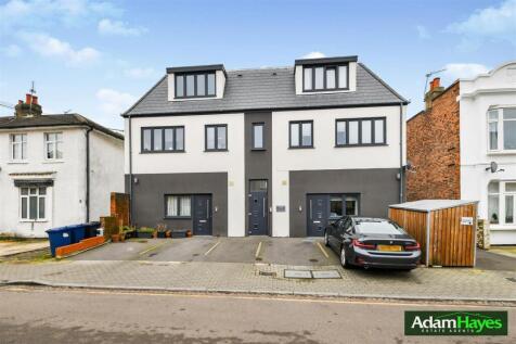 Hutton Grove, North Finchley, N12