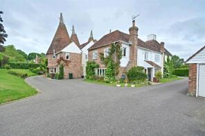 Barn House, Village Street, Robertsbridge TN32 5TB