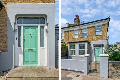 Heathfield Gardens, London, W4