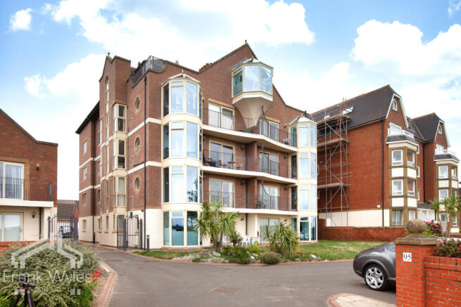 11 HILL CLIFFE-52